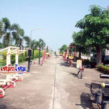 ติดตั้งเครื่องออกกำลังกายกลางแจ้ง ทต.บางกระทุ่ม อ.บางกระทุ่ม จ.พิษณุโลก